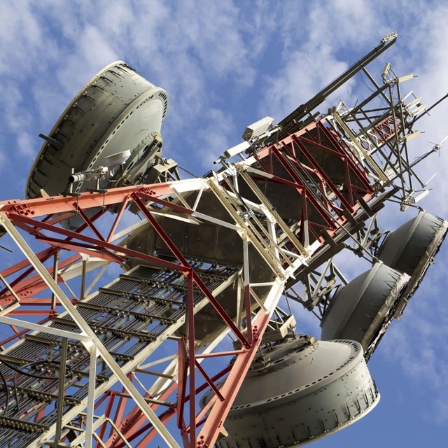 Telecomunicaciones e iluminación en Ferrol